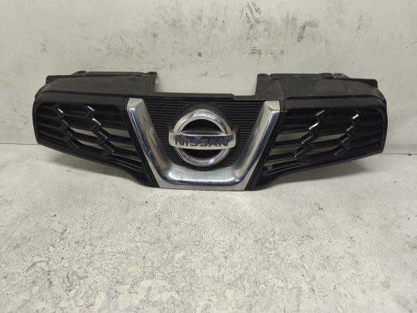 CALANDRE NISSAN - Vue 1